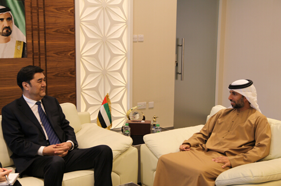 努爾·白克力會見阿聯酋能源部長